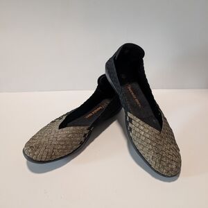 bernie mev. Black and Gold Woven Flats